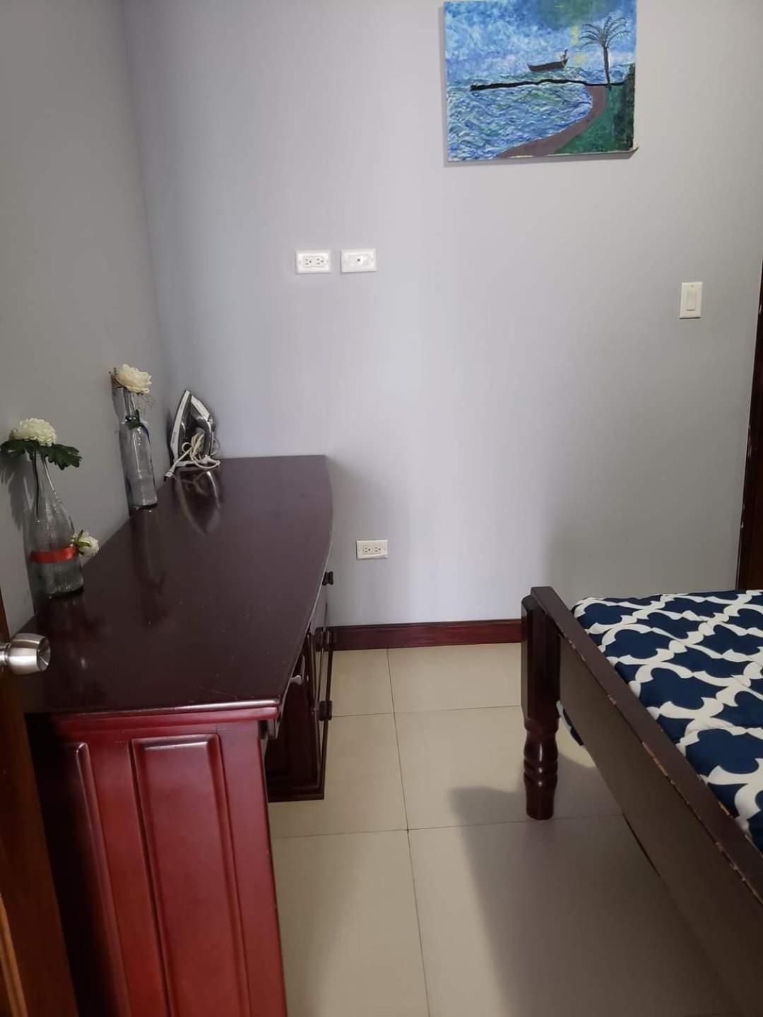 Db Tower Vacation Rental Kota Belize Bagian luar foto
